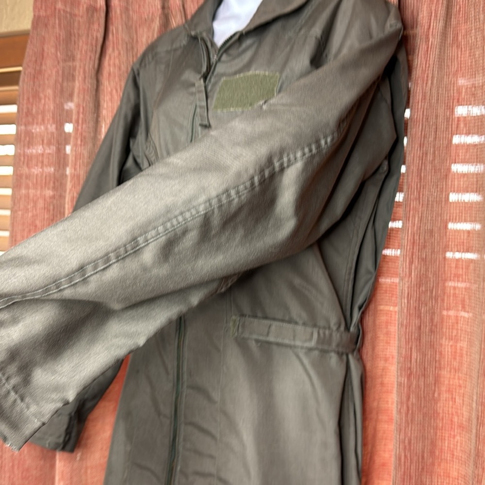 TOP GUN MILITARY FIGHTER PILOT UNIFORM FLIGHT SUIT NAVY USAF MENS 40L, CWU-27P. - Picture 4 of 15